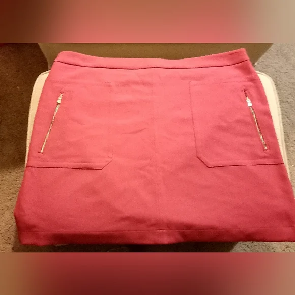 Loft SZ 18 Gorgeous Salmon Color Stretch Mini Skirt Plus Size With Pockets  Fall